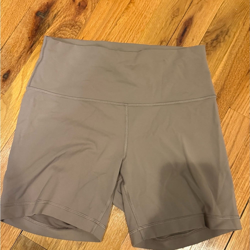 Lululemon Wunder Train High Rise Short 6”